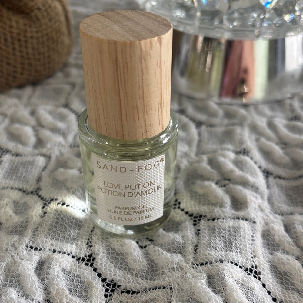 Sand + Fog Love Potion Perfume Oil - Natural Wood Cap - Picture 1 of 1